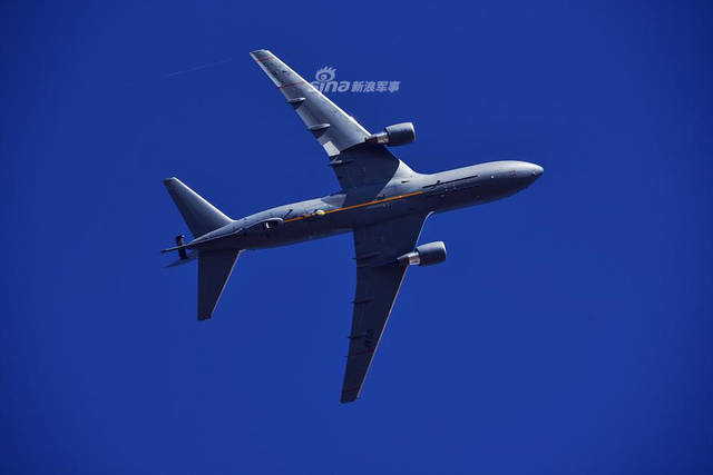 美国空军接收2架KC46A加油机