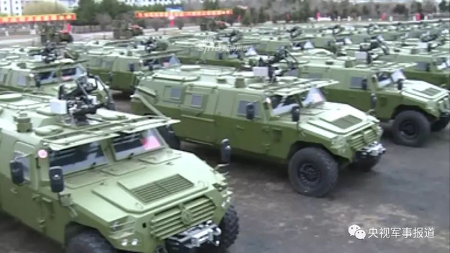 机动部队出击！我军精锐合成营新式突击车玩的溜