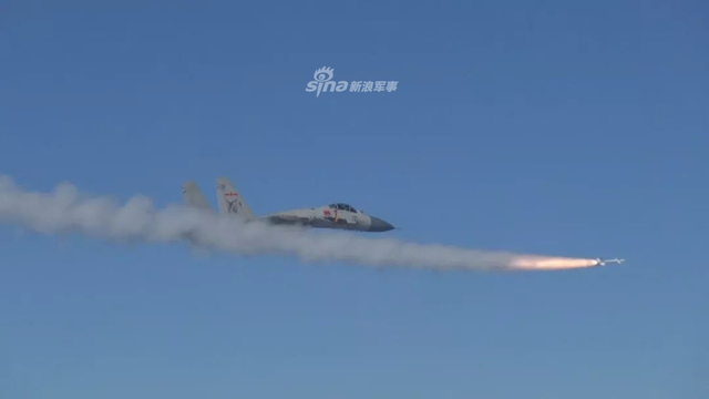 不上航母我也牛!我北海舰队歼15渤海昼夜实弹演练