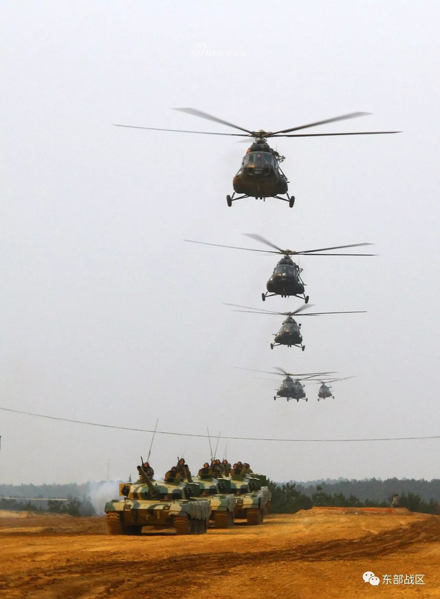 海东雄鹰破长空！东部战区陆航旅地空协同演练很震撼