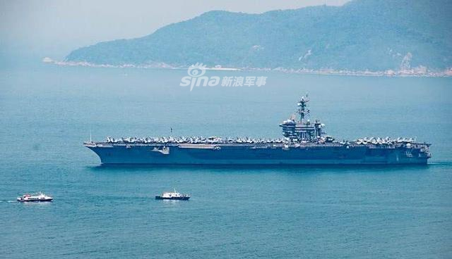 看见亲人都没这兴奋!美卡尔文森号航母抵越南引围观