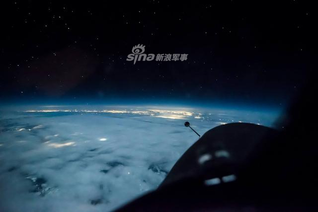 美军真会玩!U-2侦察机拍到远离地面两万多米壮观景象