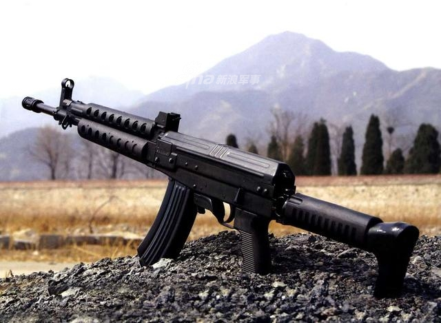拳打ak脚踩hk!解放军八一杠变身魔改神枪高大上