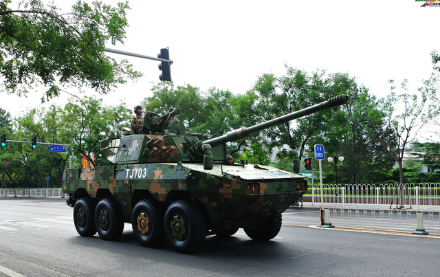 亚洲第一无疑!我军11式大八轮突击炮风头盖过坦克