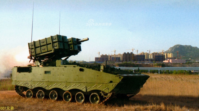 土豪特供版！中国军工在伊拉克展出大八轮版红箭10战车