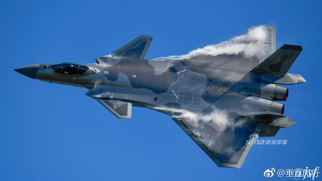 龙吟九天震寰宇！我军歼20战机凌空决胜英姿不俗