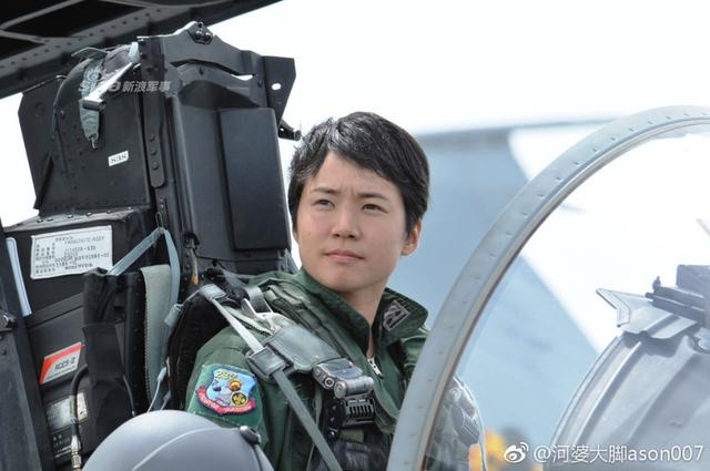 來跟我軍過兩招?日本首位f-15戰機女飛行員亮相