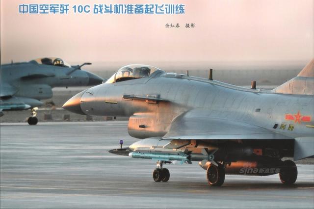 我军歼10C战机曝起飞训练猛照