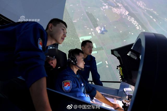 我空军苏35制霸南海跨昼夜飞训