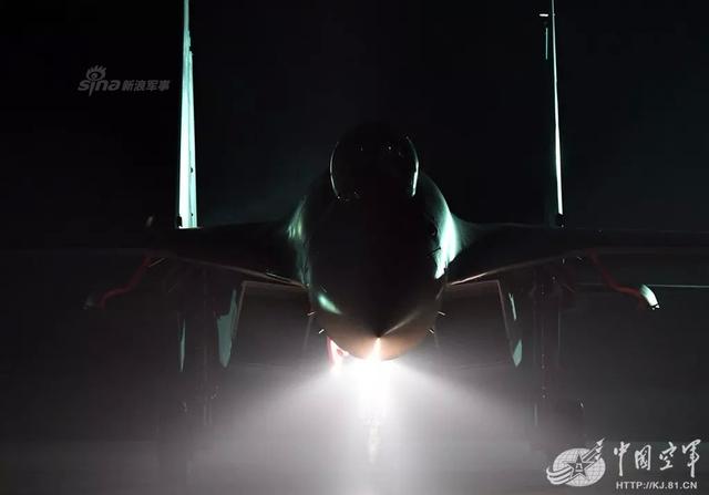 我空军苏35制霸南疆跨昼夜飞训