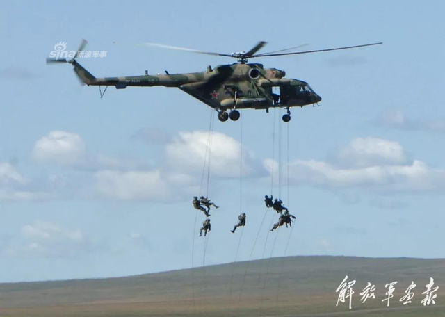 跟毛子切磋！回顾东方军演我军99坦克抖出冷战范