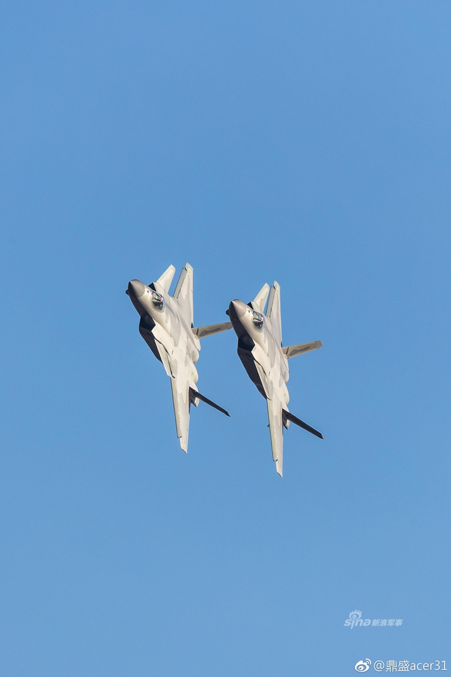龙吟九天震寰宇！我军歼20战机凌空决胜英姿不俗