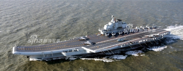 何时夜间起降？我军辽宁号航母满载歼15卫南海