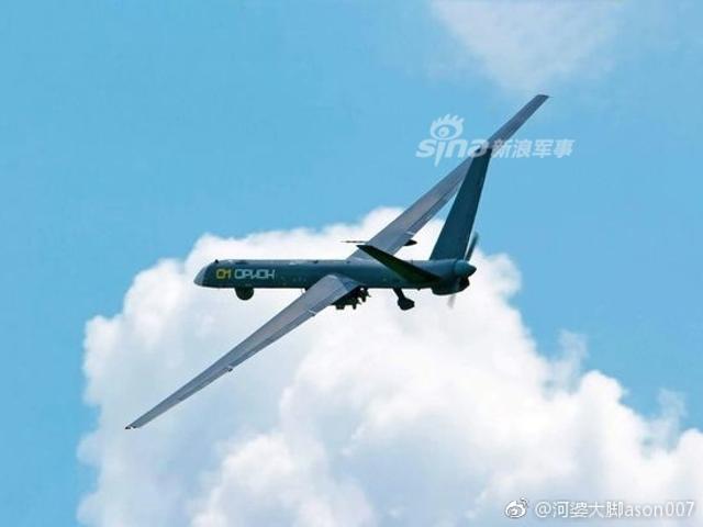 俄罗斯无人机终于挂载武器实测