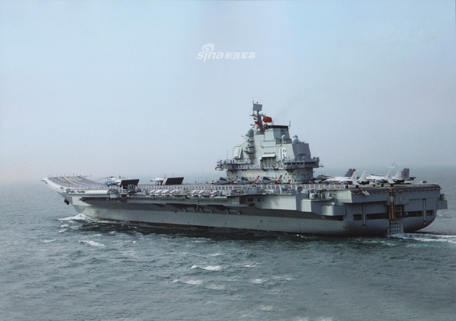 震慑南海宵小！辽宁舰远海训练停靠海南基地美图曝光
