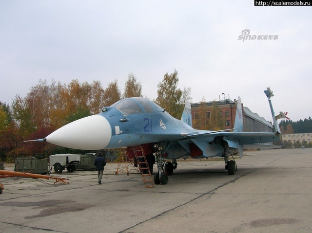 证明航母要多造!俄苏33舰载机上岸进行滑越训练