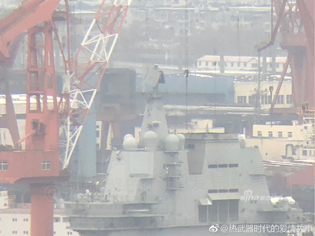 年底还有出海任务？我国产航母和辽宁舰烟囱又冒烟