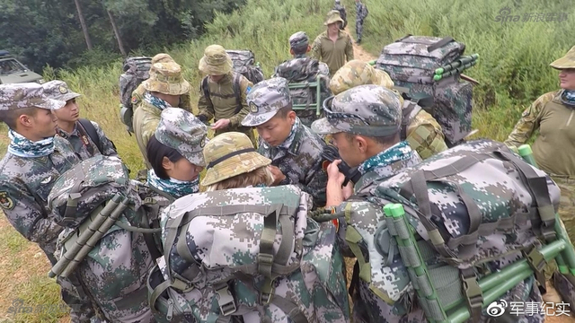 袋鼠竟然也懂美食!澳大利亚女兵掌勺做中国菜