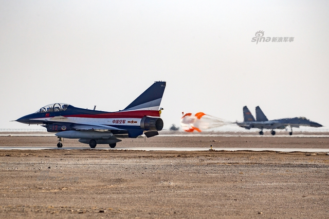 何时歼20来秀?我军八一表演队歼10战机玩特技