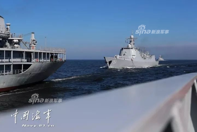 没派南海舰队的！我军052C神盾舰赴东盟阅舰式