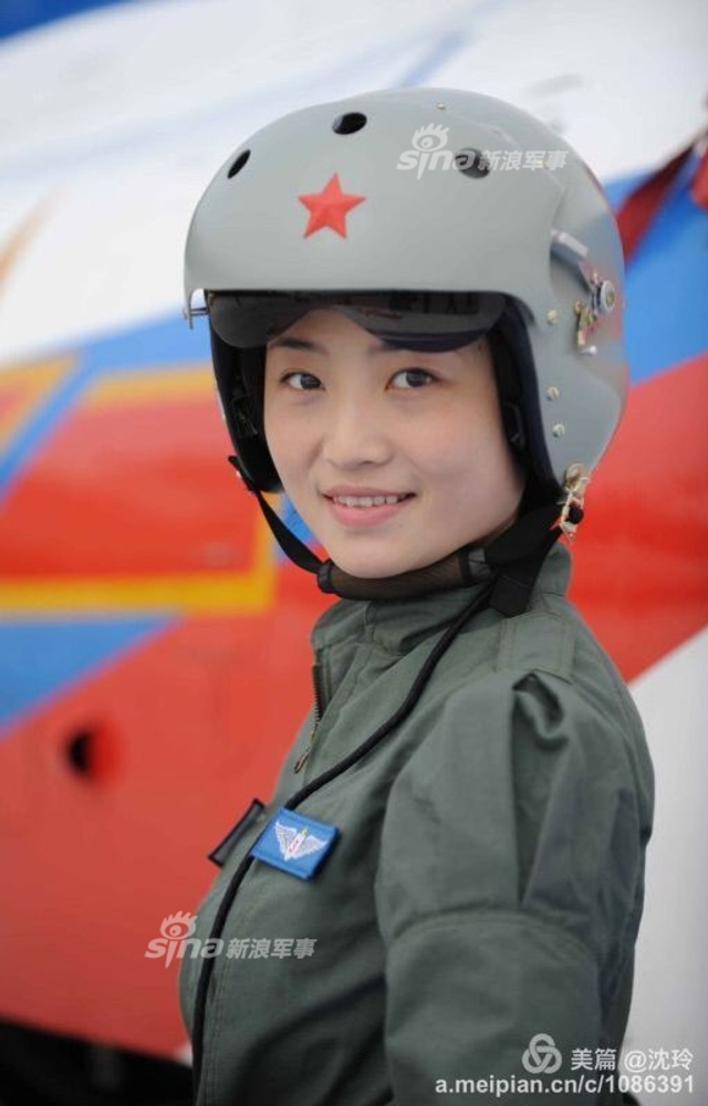 深刻缅怀!歼10女飞行员余旭烈士牺牲一周年