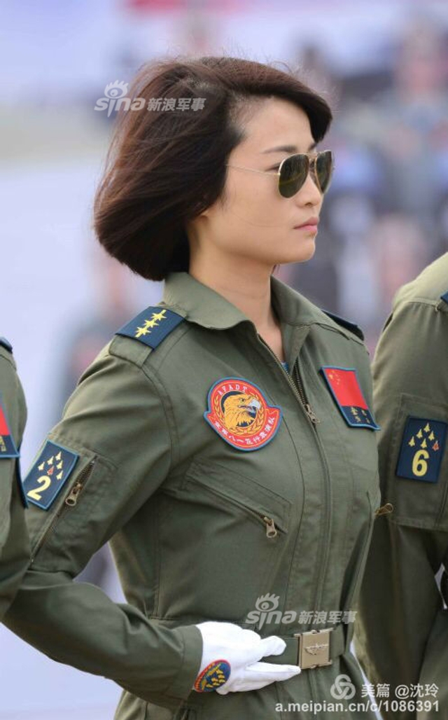 深刻缅怀!歼10女飞行员余旭烈士牺牲一周年