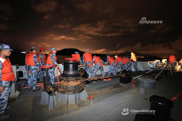 我056护卫舰南海组团实战海训