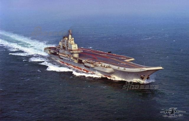 何时夜间起降？我军辽宁号航母满载歼15卫南海