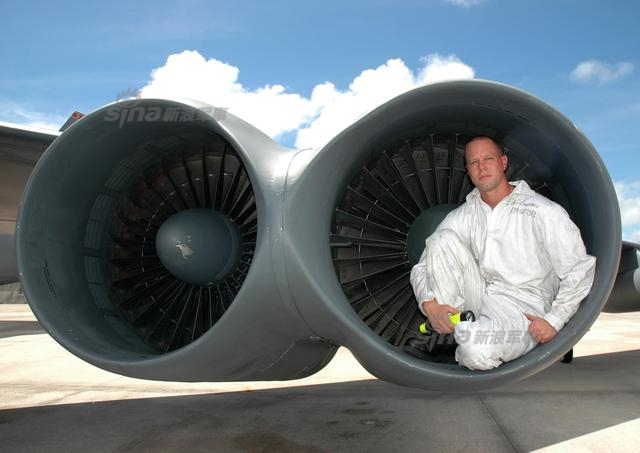 中国何时有同款?美国B-52将换新发动机再挺30年