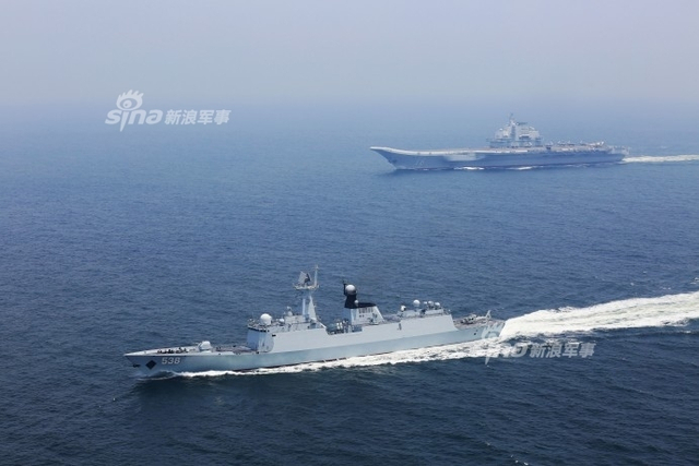 何时夜间起降？我军辽宁号航母满载歼15卫南海