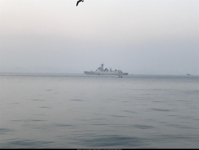 过气网红不服输！我大连船厂052D驱逐舰海试归来