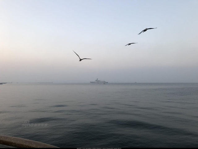 过气网红不服输！我大连船厂052D驱逐舰海试归来