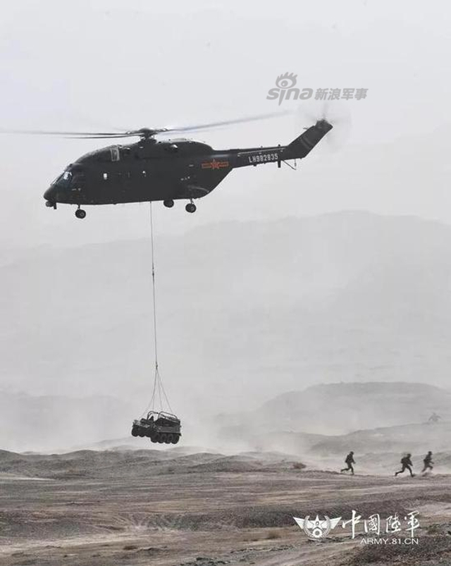 铁翼飞旋守卫天山!我新疆陆航直8G直升机超低空飞行