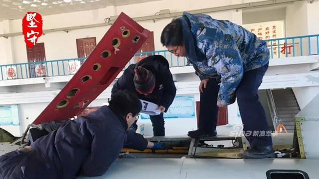 能当舰载教练机？洪都航空L-15教练机冬日猛“产崽”