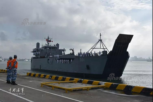 老将出马一个顶俩！我052B与054A领衔东盟海上联演