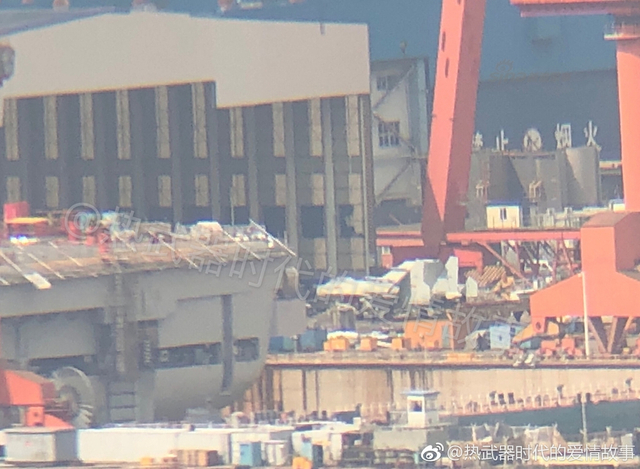 抢在阅舰式前归队！中国海军辽宁舰改造完毕今日出海