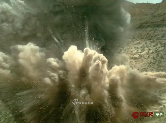 贯穿60米混泥土！美军曝光B2轰炸机扔钻地弹画面