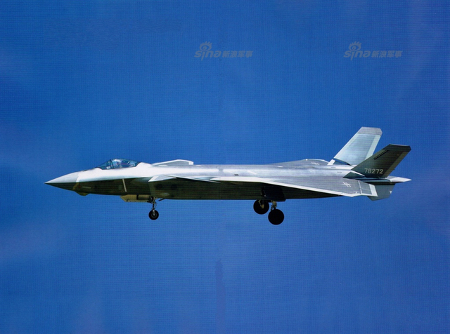 这是超巡矢发？我军歼20战机国产发动机疑似曝光