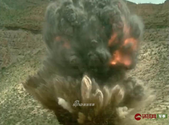 贯穿60米混泥土！美军曝光B2轰炸机扔钻地弹画面