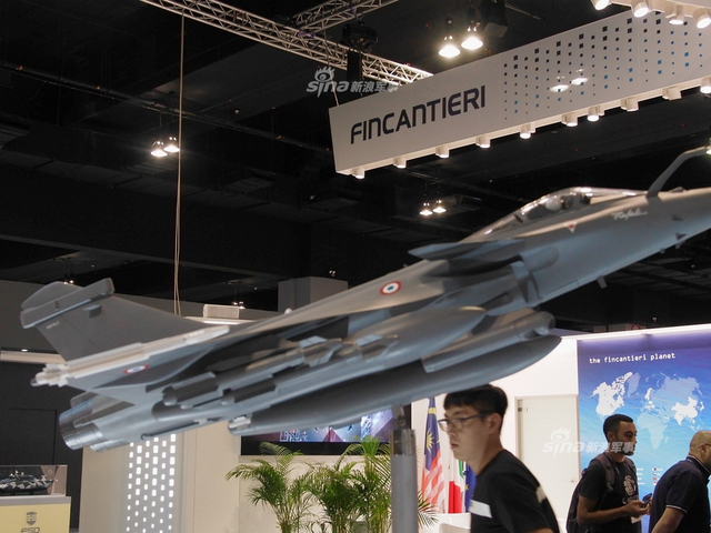 打得过我歼10？印度首架阵风战机在法国完成首飞