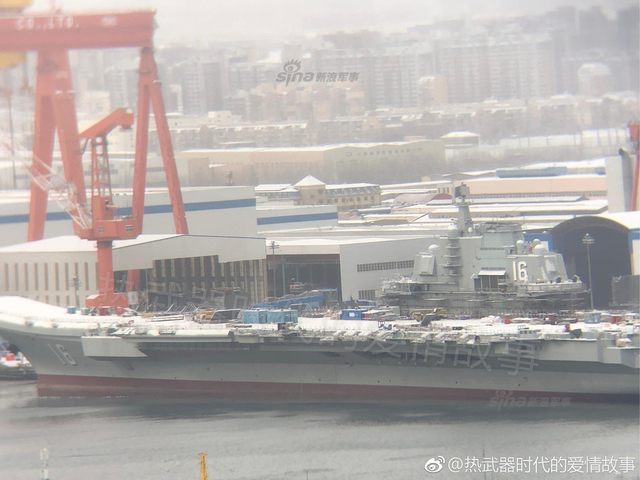 年底还有出海任务？我国产航母和辽宁舰烟囱又冒烟