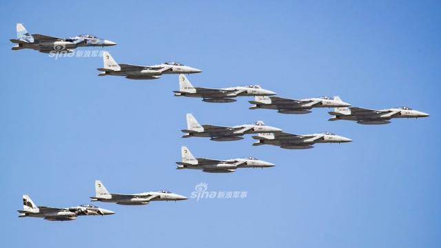 来跟我军过两招？日本首位F-15战机女飞行员亮相