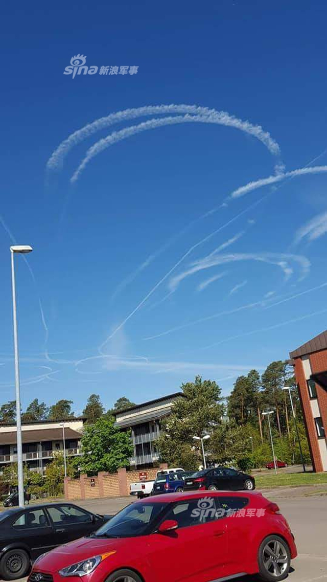 恶搞再出新境界！美军战机在德国上空画不可描述之物