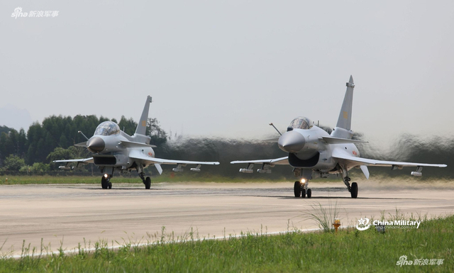 为外销巴铁试水?我军歼10C战斗机亮相中巴空军联演