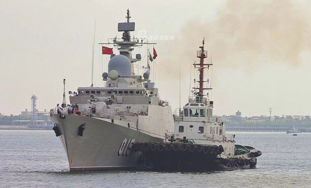 老将出马一个顶俩！我052B与054A领衔东盟海上联演