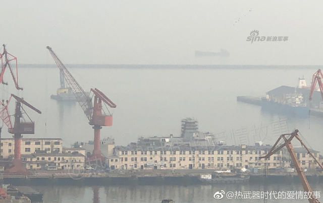 进度喜人！我大连造船厂055驱逐舰已装相控阵雷达