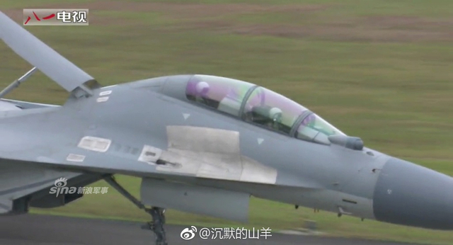 雾都雄鹰！我西部战区歼16战机亮相空军开放日