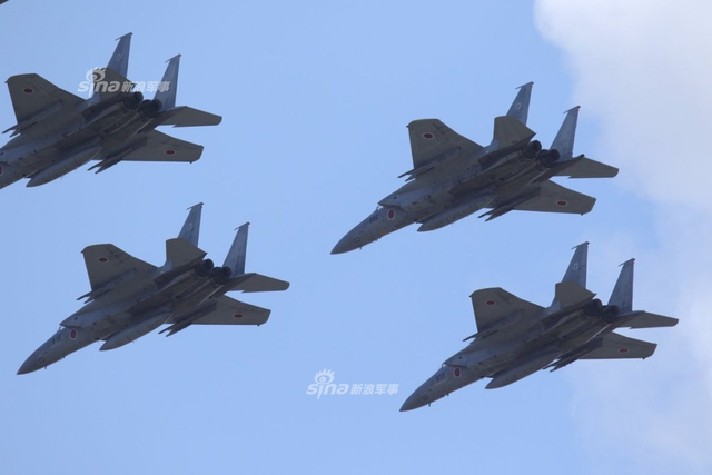 来跟我军过两招？日本首位F-15战机女飞行员亮相