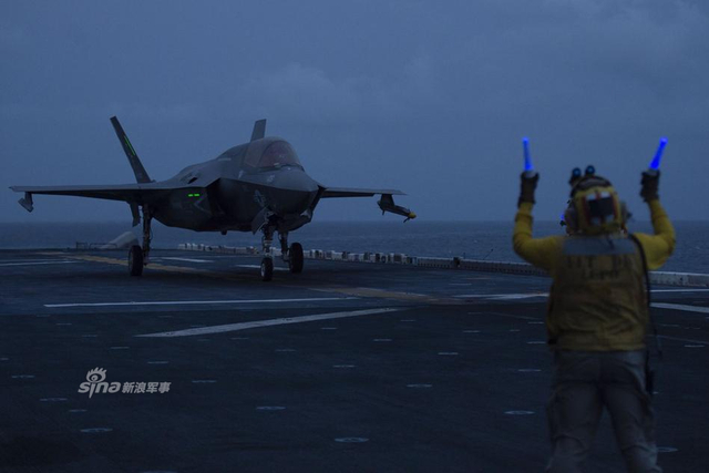 这咋跟我歼20打？美军F-35B隐身战机迎来历史首摔