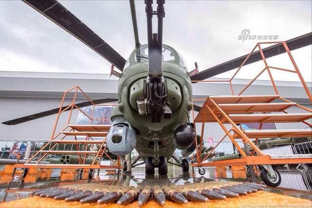 以飞行坦克之名！俄军米-35M武装直升机夜间突袭